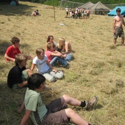 Grasworstelen - Scouts en Gidsen Zaventem 